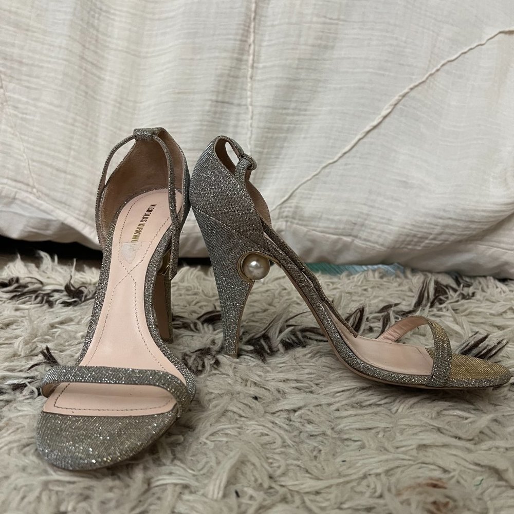 Nicholas Kirkwood Ankle strap heel sandal with pearl - size 7.5